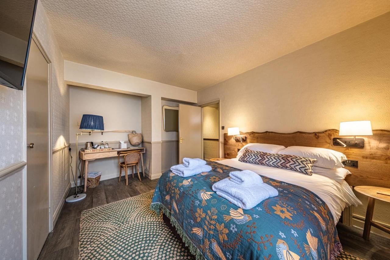 เดอะ เฟเธอร์ส โฮเทล Hotel โฮลท์ ภายนอก รูปภาพ
