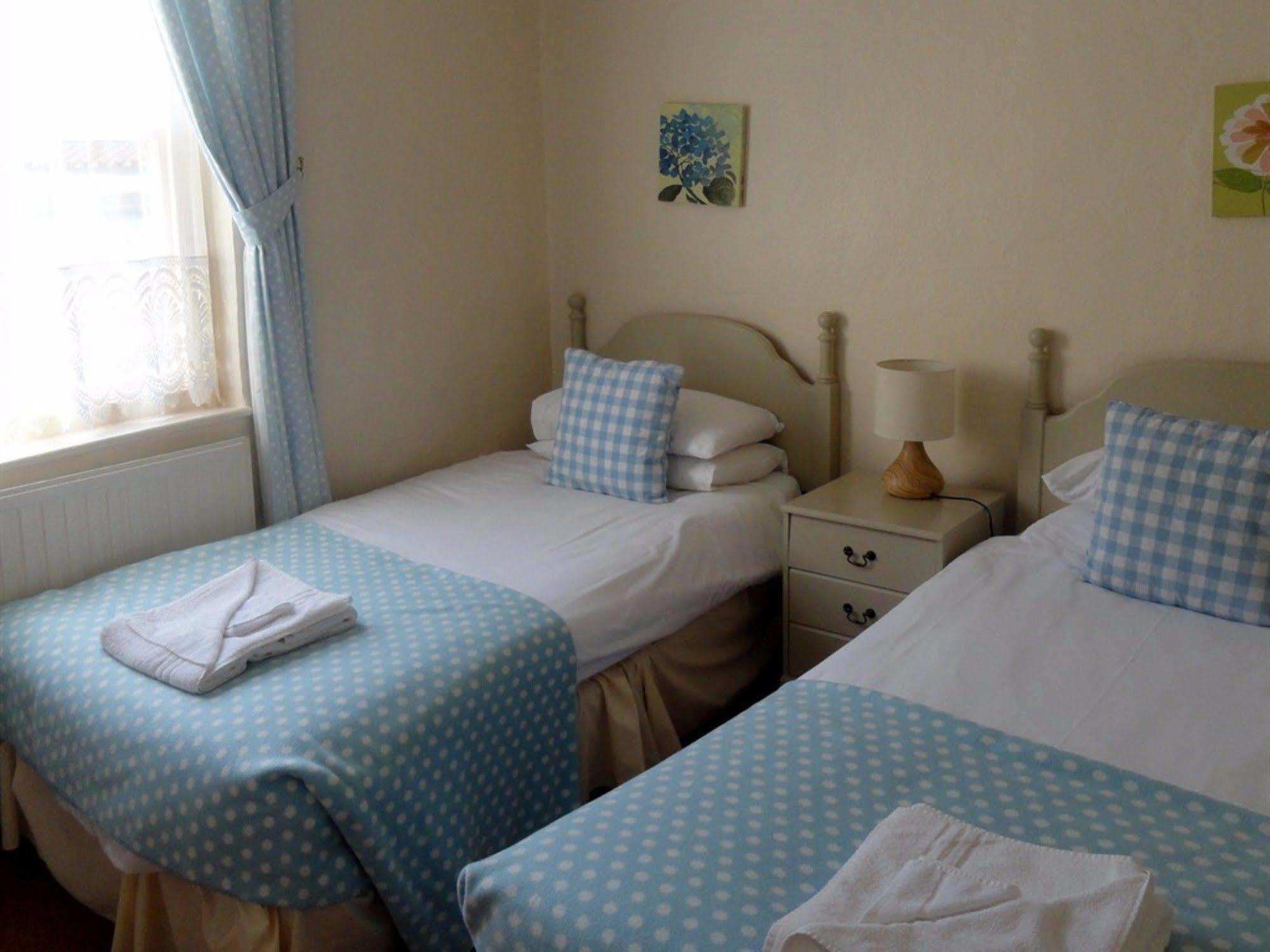 เดอะ เฟเธอร์ส โฮเทล Hotel โฮลท์ ภายนอก รูปภาพ